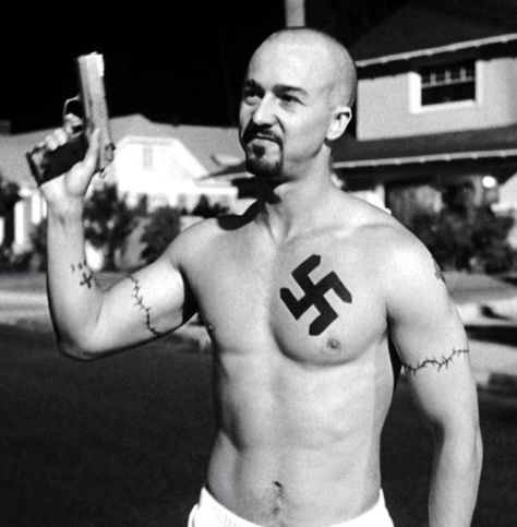 Ed Norton (yeah the skinny dude) gained muscles for America History X